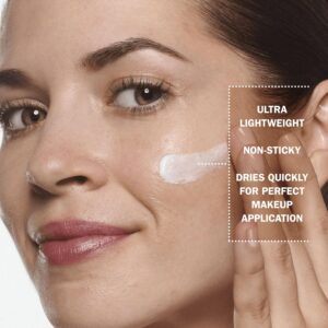 Olay Regenerist Whip Day Face Cream SPF30, Lightweight Anti-Wrinkle + Firming Skincare Moisturiser with Sun Protection, Anti-Ageing Niacinamide and Peptides, Renews, Firms and Hydrates 50ml - Image 3