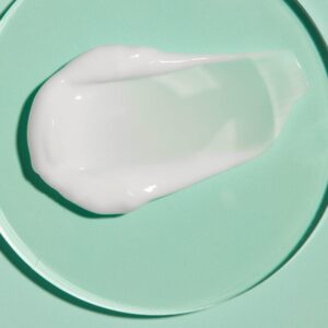 NIVEA SUN After Sun Moisturising Soothing Lotion (400 ml), Cooling Moisturiser with Aloe Vera, Naturally Soothing After Sun Care with 24-Hour Effectiveness - Image 2